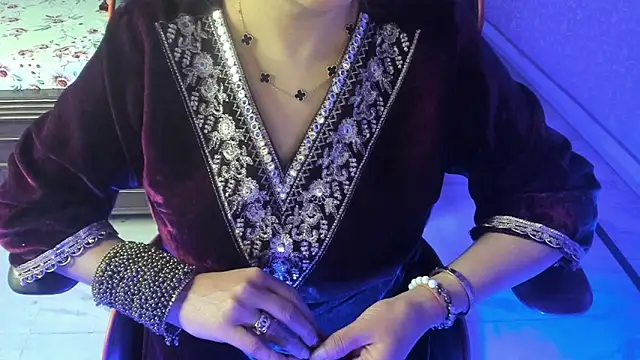 Snapshot of ShylaGill chatting on 12.05.25 ShylaGill online show from 12.05.25