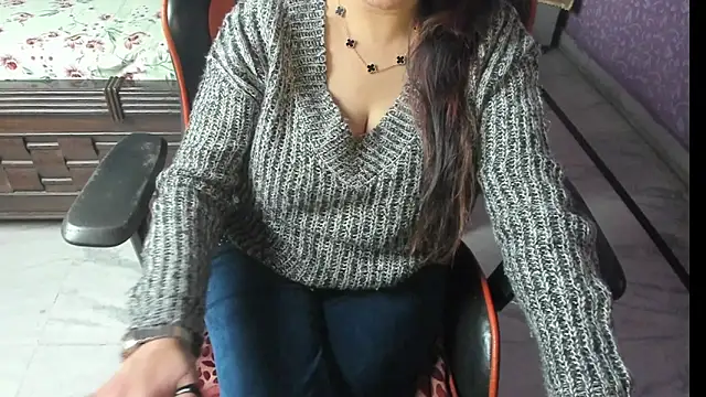 Snapshot of ShylaGill chatting on 12.17.25 ShylaGill online show from 12.17.25