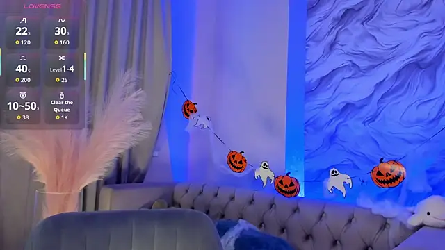 Aria Mila online show from 10.30.25