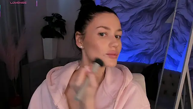 Aria Mila online show from 03.18.26