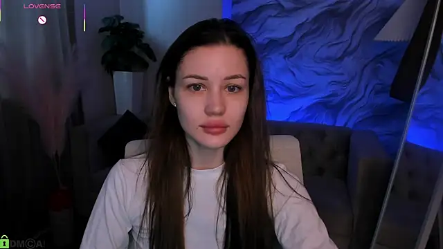 Aria Mila online show from 04.12.26