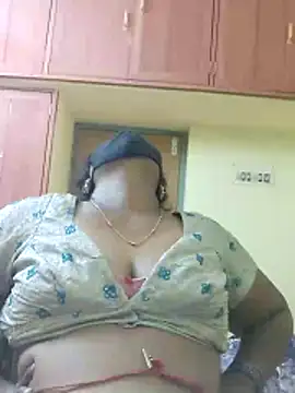 Snapshot of Tamilreethu chatting on 03.15.26 Tamilreethu online show from 03.15.26