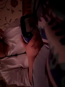 itsCuteTits online show from 11.27.25