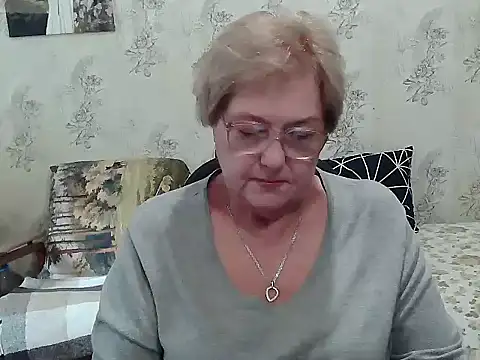 Snapshot of Renata62011 chatting on 09.18.25 Renata62011 online show from 09.18.25