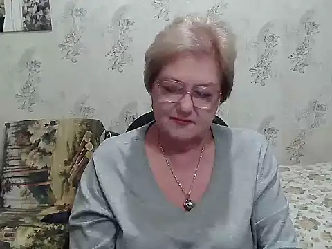 Snapshot of Renata62011 chatting on 09.27.25 Renata62011 online show from 09.27.25