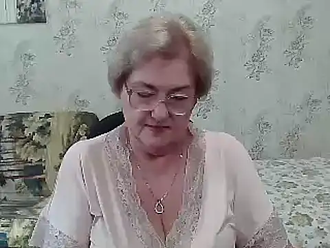 Snapshot of Renata62011 chatting on 10.12.25 Renata62011 online show from 10.12.25