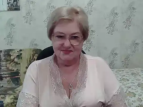 Snapshot of Renata62011 chatting on 10.16.25 Renata62011 online show from 10.16.25