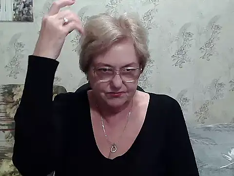 Snapshot of Renata62011 chatting on 10.25.25 Renata62011 online show from 10.25.25