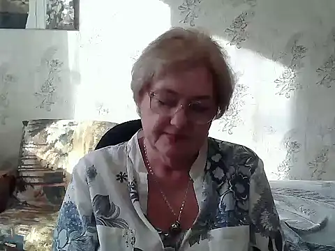 Snapshot of Renata62011 chatting on 11.03.25 Renata62011 online show from 11.03.25