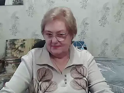 Snapshot of Renata62011 chatting on 11.20.25 Renata62011 online show from 11.20.25