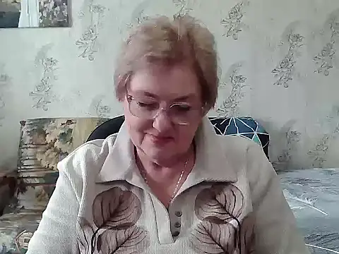 Snapshot of Renata62011 chatting on 11.24.25 Renata62011 online show from 11.24.25