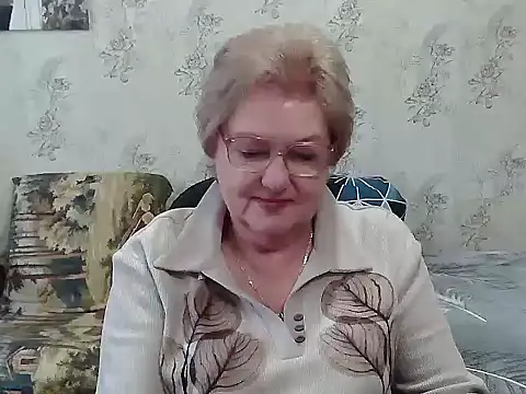 Snapshot of Renata62011 chatting on 11.26.25 Renata62011 online show from 11.26.25