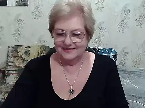 Snapshot of Renata62011 chatting on 11.29.25 Renata62011 online show from 11.29.25