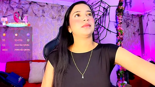 SophiaWalker 1 online show from 10.28.25