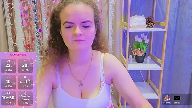 Snapshot of Luisa_Rosee chatting on 11.08.25 Luisa Rosee online show from 11.08.25