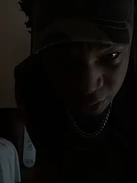 Snapshot of KeYBuMp323 chatting on 11.15.25 KeYBuMp323 online show from 11.15.25