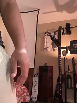 Snapshot of KeYBuMp323 chatting on 11.23.25 KeYBuMp323 online show from 11.23.25