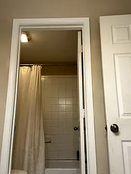 Snapshot of KeYBuMp323 chatting on 11.24.25 KeYBuMp323 online show from 11.24.25