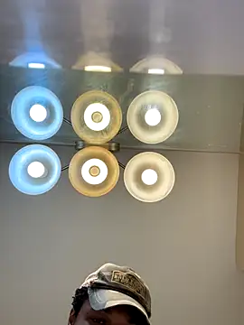 Snapshot of KeYBuMp323 chatting on 12.04.25 KeYBuMp323 online show from 12.04.25