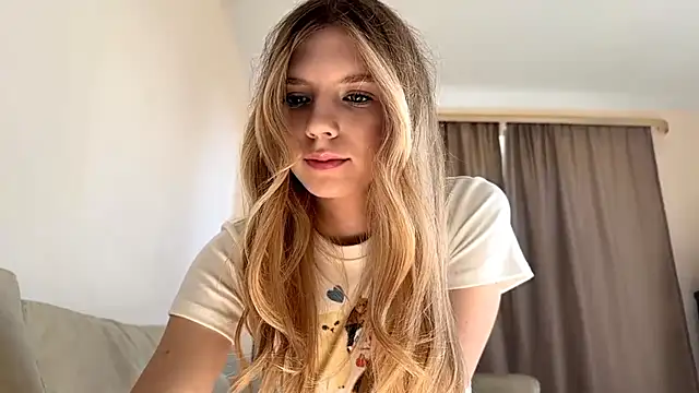 FruityXo online show from 10.13.25