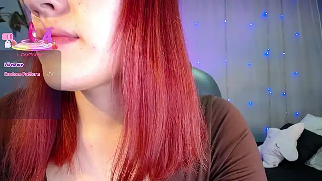 Snapshot of Lulugh_ chatting on 10.22.25 Lulugh online show from 10.22.25