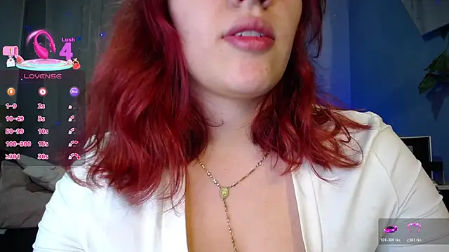 Snapshot of Lulugh_ chatting on 11.04.25 Lulugh online show from 11.04.25