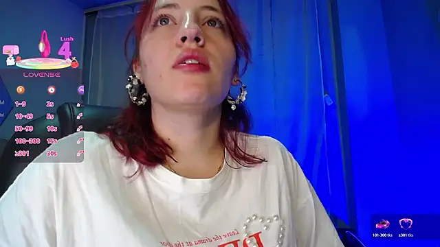 Snapshot of Lulugh_ chatting on 11.07.25 Lulugh online show from 11.07.25