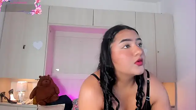 LilyWhitney online show from 09.12.25