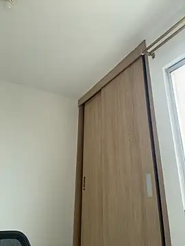 LauraCatalina online show from 10.11.25