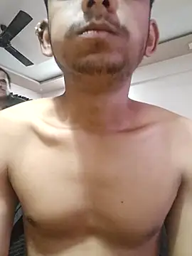 Snapshot of yung_cplz chatting on 12.18.25 yung cplz online show from 12.18.25