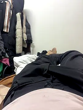 Snapshot of bigbulllaksh chatting on 10.18.25 bigbulllaksh online show from 10.18.25