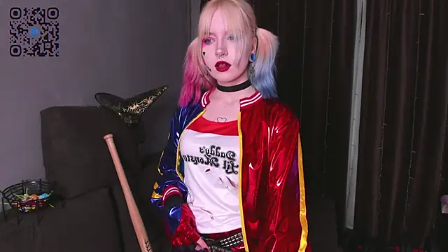 Snapshot of godlikegirlyy chatting on 10.30.25 godlikegirlyy online show from 10.30.25