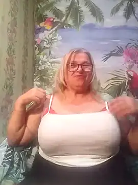 Snapshot of MargaritaSweet51 chatting on 10.26.25 MargaritaSweet51 online show from 10.26.25