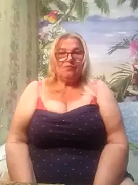 Snapshot of MargaritaSweet51 chatting on 10.29.25 MargaritaSweet51 online show from 10.29.25