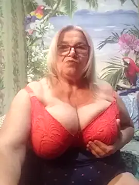 Snapshot of MargaritaSweet51 chatting on 10.30.25 MargaritaSweet51 online show from 10.30.25