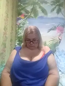 Snapshot of MargaritaSweet51 chatting on 11.05.25 MargaritaSweet51 online show from 11.05.25