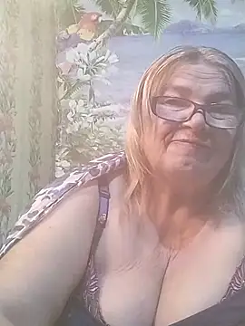 Snapshot of MargaritaSweet51 chatting on 11.17.25 MargaritaSweet51 online show from 11.17.25