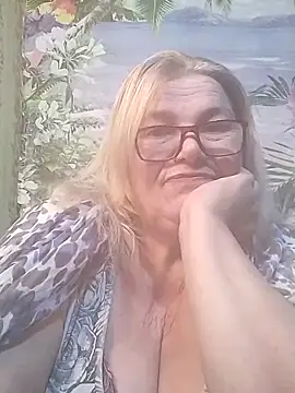 Snapshot of MargaritaSweet51 chatting on 11.25.25 MargaritaSweet51 online show from 11.25.25