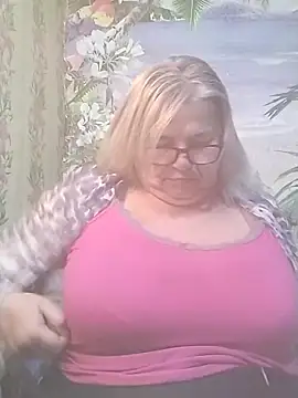 Snapshot of MargaritaSweet51 chatting on 12.03.25 MargaritaSweet51 online show from 12.03.25