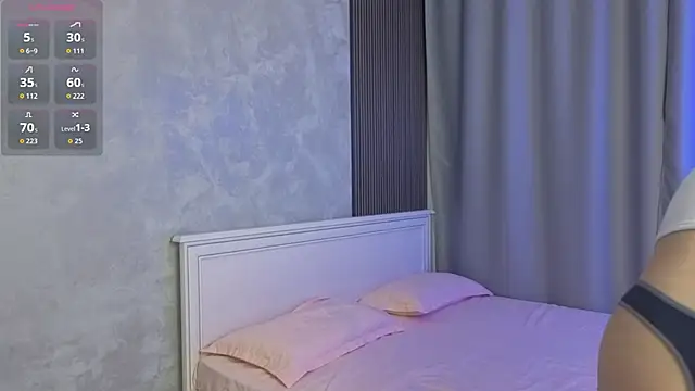 akino hen online show from 09.30.25