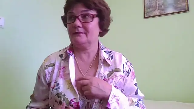 Snapshot of Galina56301 chatting on 10.25.25 Galina56301 online show from 10.25.25