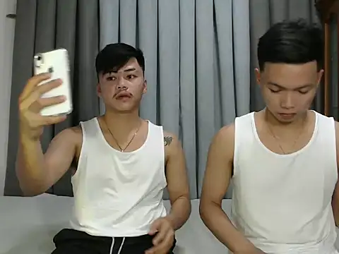 hot emman online show from 10.22.25