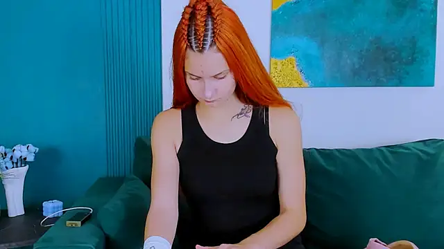 Snapshot of NightOpal chatting on 09.30.25 NightOpal online show from 09.30.25