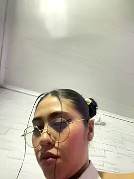 Snapshot of LuluMonroe_Eup chatting on 12.19.25 LuluMonroe Eup online show from 12.19.25