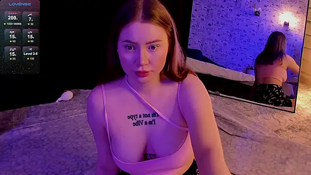 Lillie Berry online show from 11.07.25