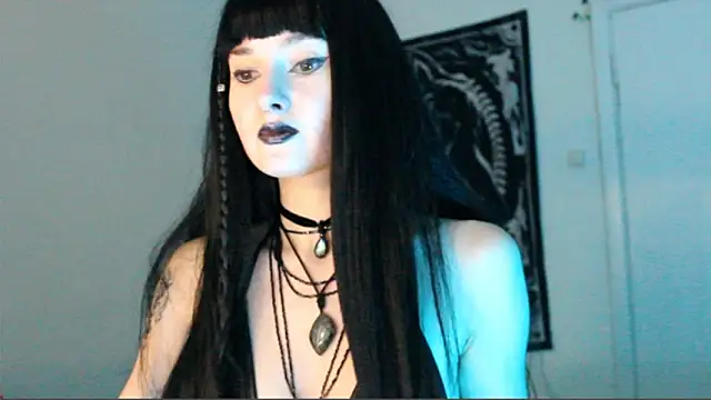 midnightsiren777 online show from 02.12.26