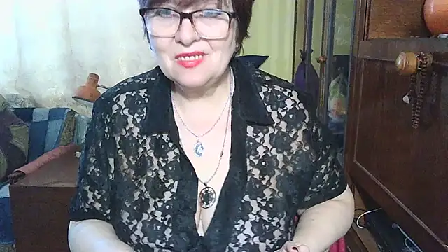 Snapshot of VeronicaGold511 chatting on 01.11.26 VeronicaGold511 online show from 01.11.26