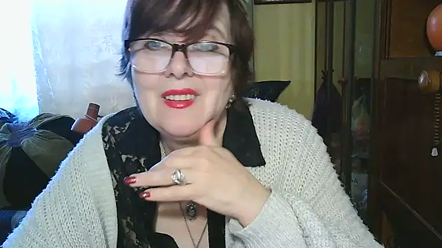 Snapshot of VeronicaGold511 chatting on 02.01.26 VeronicaGold511 online show from 02.01.26