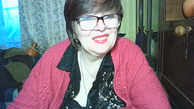 Snapshot of VeronicaGold511 chatting on 02.25.26 VeronicaGold511 online show from 02.25.26