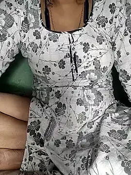 Hotty-Monaa online show from 11.13.25